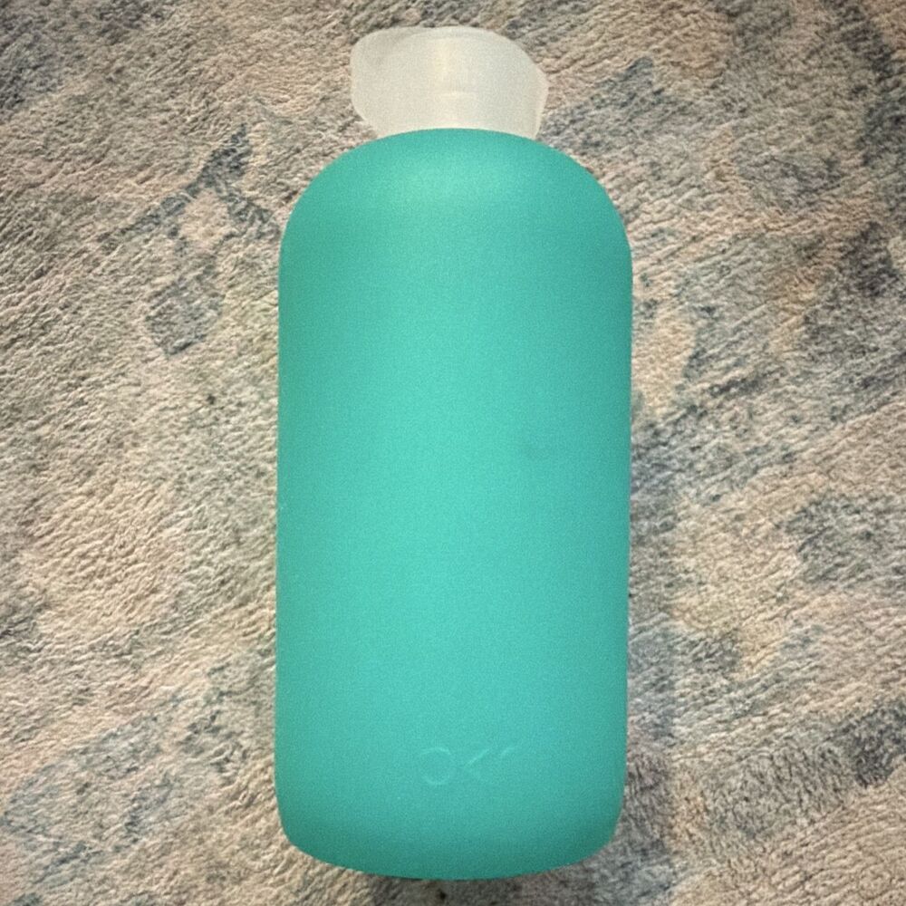 bkr Holiday 32 fl oz Glass Water Bottle Teal Sleeve, Clear, Screw-On Lid